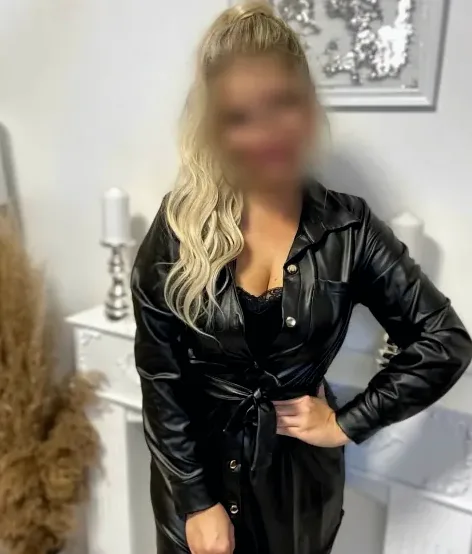 Chaima, 35