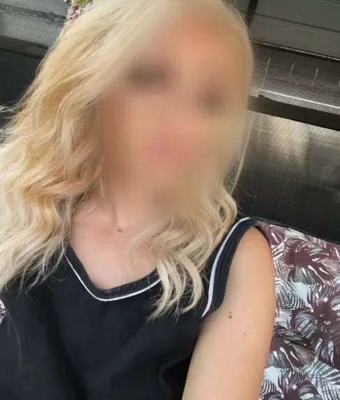 Judith, 30