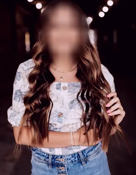 Lauren, 20