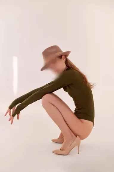Nadia, 30