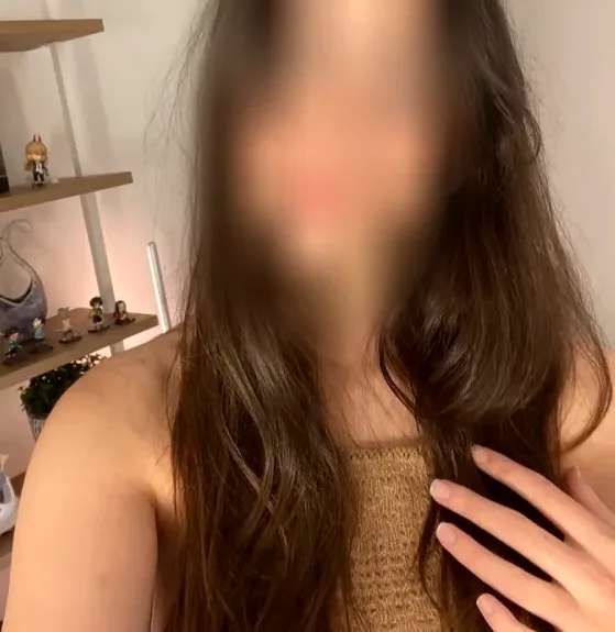 Soukaina, 31