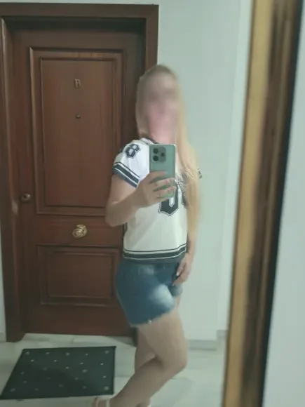 Zeynep, 38